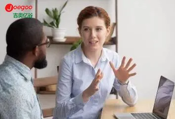 Клієнти з Таїланду обирають наш торговий автомат із приладдям для миття невел...